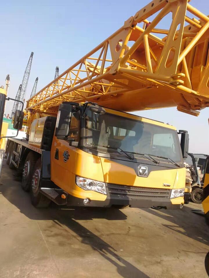 XCMG QY70K - Autódaru: 1 kép. XCMG QY70K - Autódaru: 1 kép.