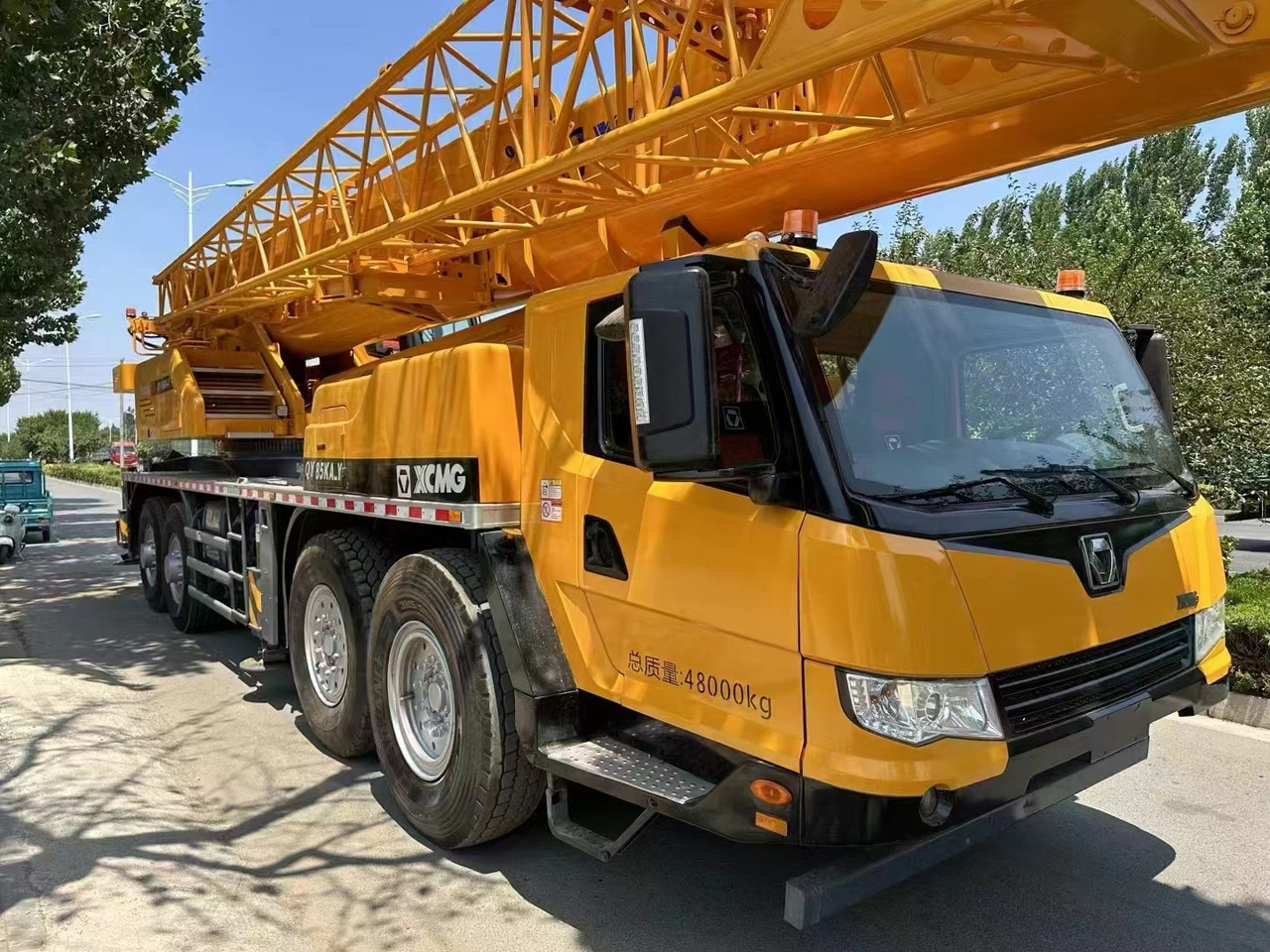 XCMG QY75K - Terepjáró autódaru: 5 kép. XCMG QY75K - Terepjáró autódaru: 5 kép.