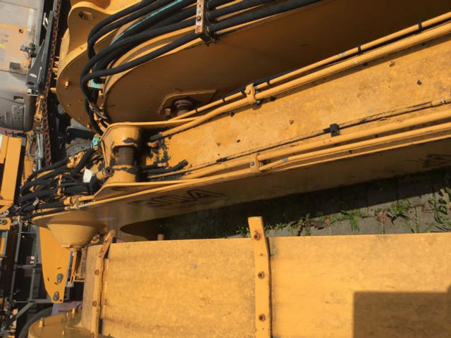Liebherr Gooseneck Boom - Adapterek: 1 kép. Liebherr Gooseneck Boom - Adapterek: 1 kép.