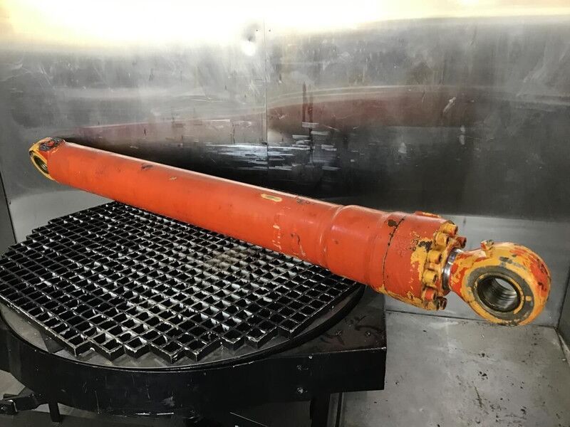 Liebherr A924 li / A914 Li / A922 Li / R914 / R924 / R922 Li - Hidraulikus henger: 1 kép. Liebherr A924 li / A914 Li / A922 Li / R914 / R924 / R922 Li - Hidraulikus henger: 1 kép.
