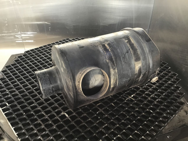 Liebherr Air Filter - Levegőszűrő: 3 kép. Liebherr Air Filter - Levegőszűrő: 3 kép.