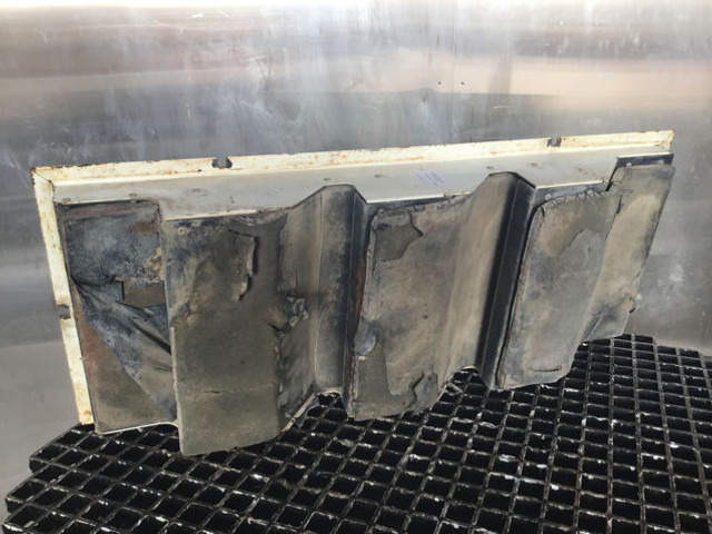 Liebherr Bonnet Right - Motorháztető: 3 kép. Liebherr Bonnet Right - Motorháztető: 3 kép.