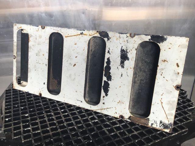 Liebherr Bonnet Right - Motorháztető: 1 kép. Liebherr Bonnet Right - Motorháztető: 1 kép.