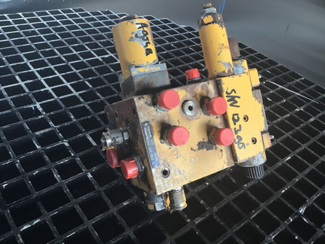 Liebherr Cab Valve - Hidraulika: 2 kép. Liebherr Cab Valve - Hidraulika: 2 kép.