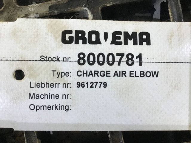 Liebherr Charge Air Elbow - Légbeszívó cső: 3 kép. Liebherr Charge Air Elbow - Légbeszívó cső: 3 kép.