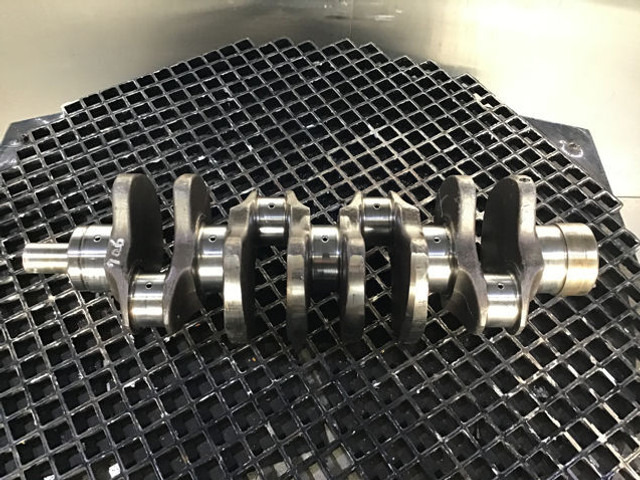 Liebherr Crankshaft D904/D914 - Főtengely: 2 kép. Liebherr Crankshaft D904/D914 - Főtengely: 2 kép.