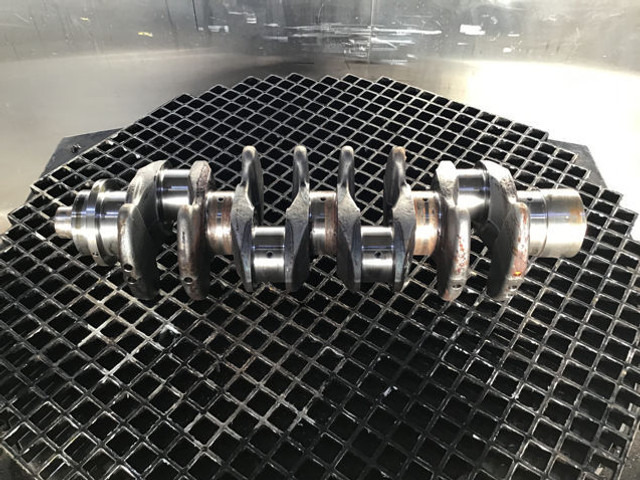 Liebherr Crankshaft D934S - Főtengely: 4 kép. Liebherr Crankshaft D934S - Főtengely: 4 kép.