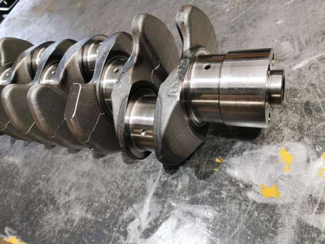 Liebherr Crankshaft D934S - Főtengely: 5 kép. Liebherr Crankshaft D934S - Főtengely: 5 kép.