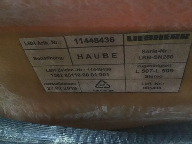 Liebherr Engine Hood - Motorháztető: 4 kép. Liebherr Engine Hood - Motorháztető: 4 kép.