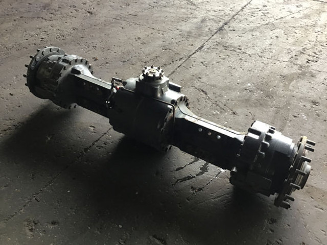 Liebherr Front Axle - Tengely és alkatrészek: 2 kép. Liebherr Front Axle - Tengely és alkatrészek: 2 kép.
