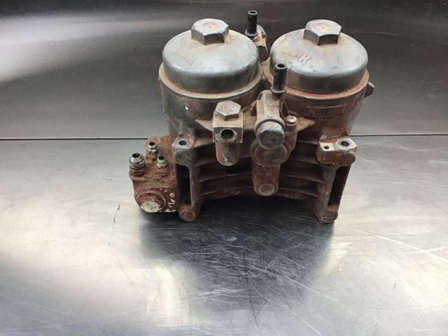 Liebherr Fuel Filter Module - Üzemanyagszűrő: 2 kép. Liebherr Fuel Filter Module - Üzemanyagszűrő: 2 kép.