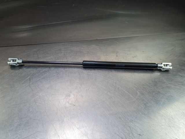 Liebherr Gas Spring - Fülke felfüggesztés: 2 kép. Liebherr Gas Spring - Fülke felfüggesztés: 2 kép.