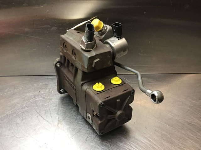 Liebherr High Pressure Pump - Motor: 1 kép. Liebherr High Pressure Pump - Motor: 1 kép.