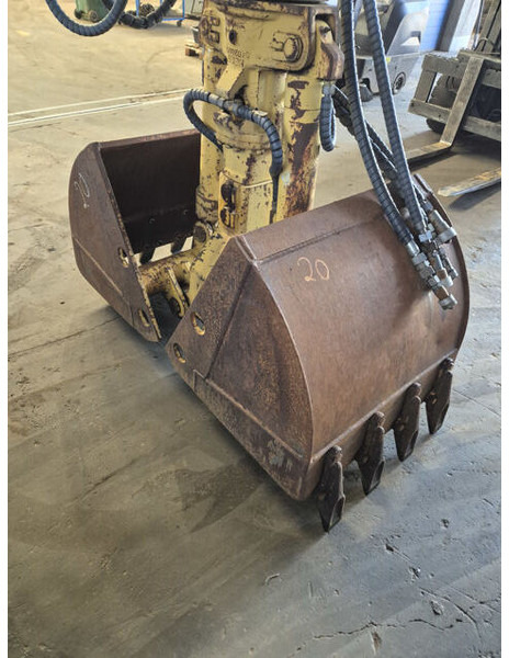 Liebherr - Polip kanál - Építőipari gépek: 1 kép. Liebherr - Polip kanál - Építőipari gépek: 1 kép.