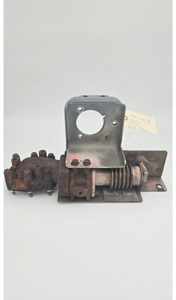 Liebherr - Kipufogórendszer: 1 kép. Liebherr - Kipufogórendszer: 1 kép.