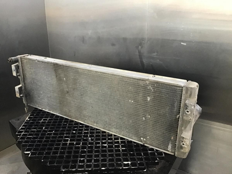 Liebherr - Radiátor: 1 kép. Liebherr - Radiátor: 1 kép.