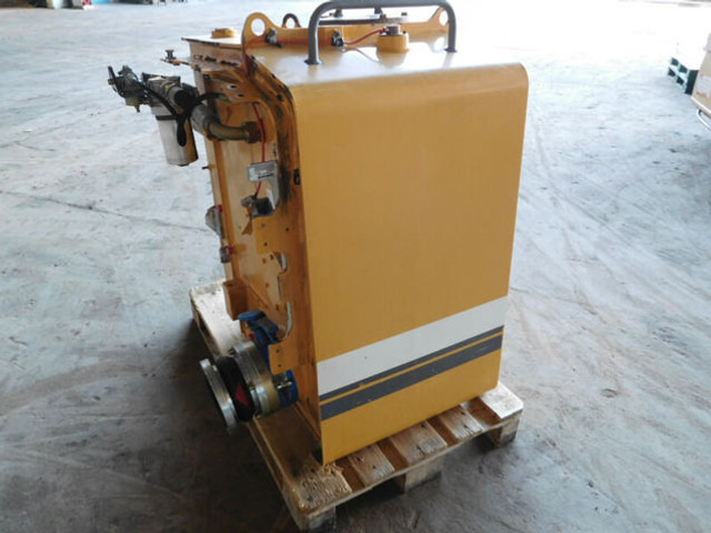 Liebherr Hydraulic Tank - Hidraulikus tartály: 1 kép. Liebherr Hydraulic Tank - Hidraulikus tartály: 1 kép.