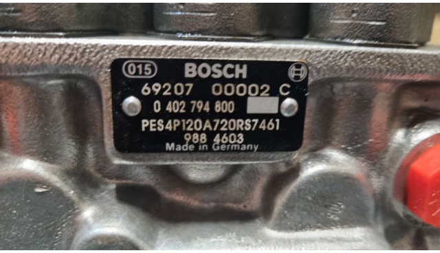 Liebherr Injection Pump - Üzemanyag szivattyú: 1 kép. Liebherr Injection Pump - Üzemanyag szivattyú: 1 kép.
