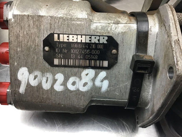 Liebherr Joystick Right - Sebességváltó kar: 1 kép. Liebherr Joystick Right - Sebességváltó kar: 1 kép.