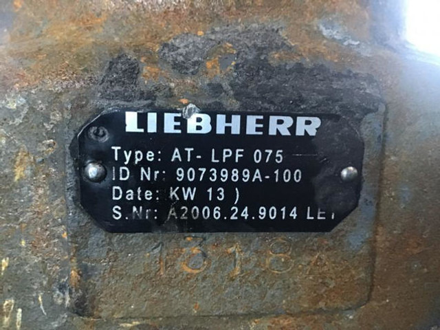 Liebherr LPF075 - Hidraulikus henger: 4 kép. Liebherr LPF075 - Hidraulikus henger: 4 kép.