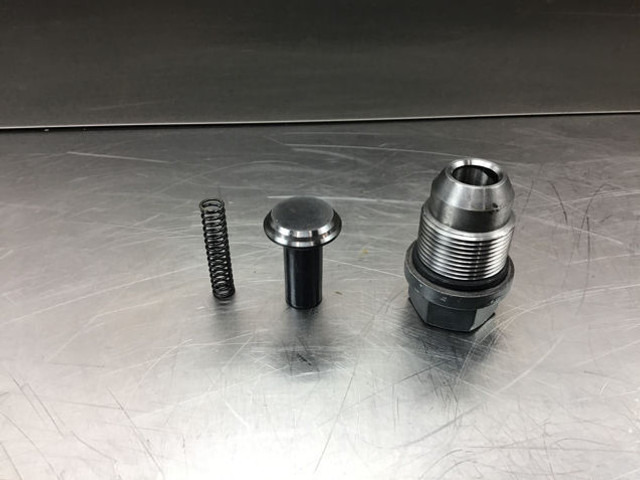 Liebherr Non Return Valve - Szelep: 4 kép. Liebherr Non Return Valve - Szelep: 4 kép.