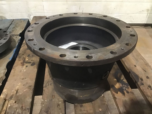 Liebherr Output Shaft Housing - Szabadonfutó agy: 1 kép. Liebherr Output Shaft Housing - Szabadonfutó agy: 1 kép.