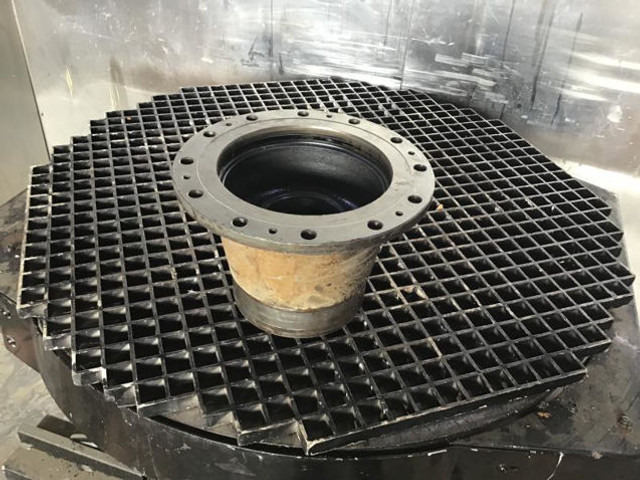 Liebherr Output Shaft Housing - Szabadonfutó agy: 5 kép. Liebherr Output Shaft Housing - Szabadonfutó agy: 5 kép.