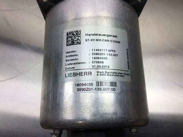 Liebherr Pilo Control Unit - Sebességváltó kar: 2 kép. Liebherr Pilo Control Unit - Sebességváltó kar: 2 kép.