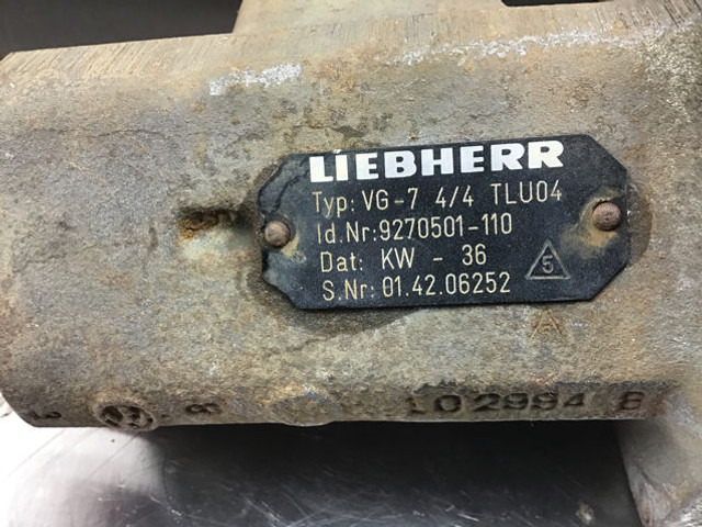 Liebherr Pilot Control Unit - Sebességváltó kar: 3 kép. Liebherr Pilot Control Unit - Sebességváltó kar: 3 kép.
