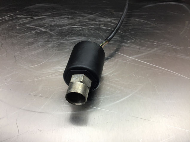 Liebherr Pressure Switch - Érzékelő: 5 kép. Liebherr Pressure Switch - Érzékelő: 5 kép.