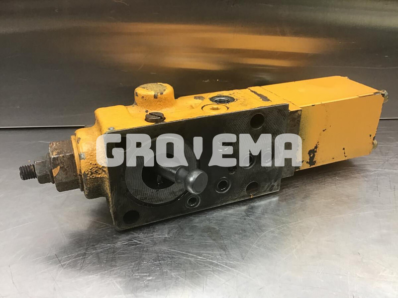 Liebherr R902 Li / R912 LC - Szelep: 3 kép. Liebherr R902 Li / R912 LC - Szelep: 3 kép.