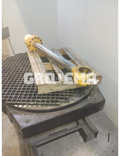 Liebherr R904 / R902 Li / A904C Li / A904 Li / A900 Li / A900C / A916 / A918 / A914 COMPACT / R900C Li - Hidraulikus henger: 2 kép. Liebherr R904 / R902 Li / A904C Li / A904 Li / A900 Li / A900C / A916 / A918 / A914 COMPACT / R900C Li - Hidraulikus henger: 2 kép.