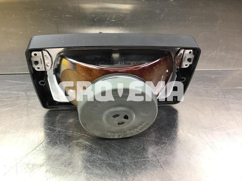 Liebherr R912 Li / R902 L - Fényszóró: 2 kép. Liebherr R912 Li / R902 L - Fényszóró: 2 kép.