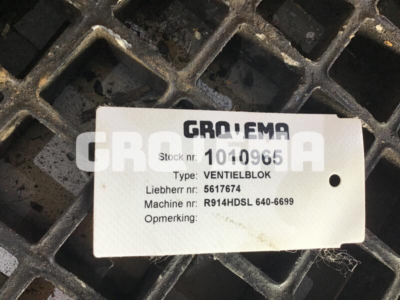 Liebherr R914 EW , R914HDS , R914HDSL - Hidraulika: 3 kép. Liebherr R914 EW , R914HDS , R914HDSL - Hidraulika: 3 kép.