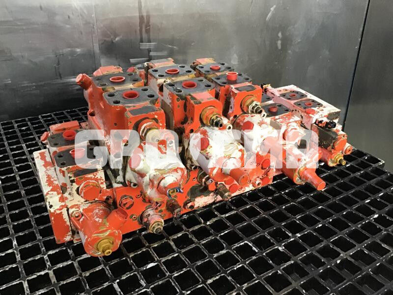 Liebherr R914 EW ,R914HDS ,R914HDSL ,R914STD - Hidraulika: 3 kép. Liebherr R914 EW ,R914HDS ,R914HDSL ,R914STD - Hidraulika: 3 kép.