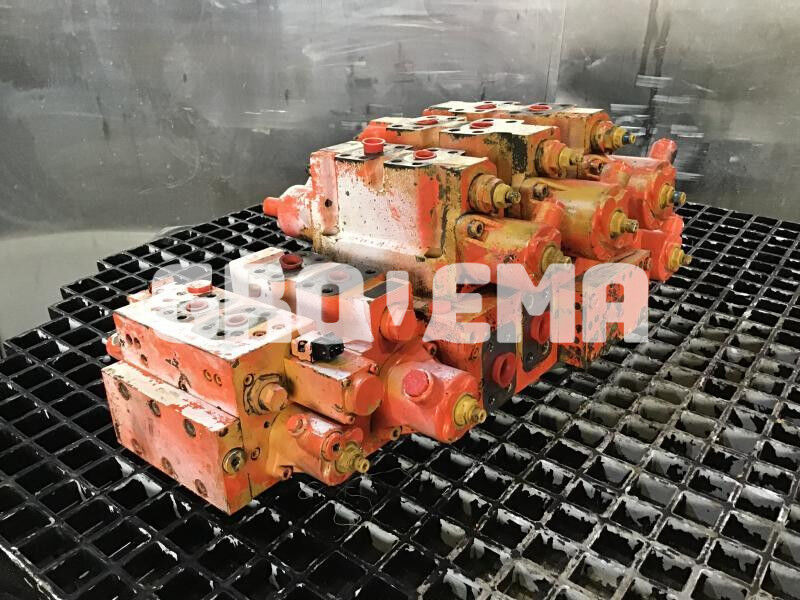 Liebherr R914 EW ,R914HDS ,R914HDSL ,R914STD - Hidraulika: 2 kép. Liebherr R914 EW ,R914HDS ,R914HDSL ,R914STD - Hidraulika: 2 kép.