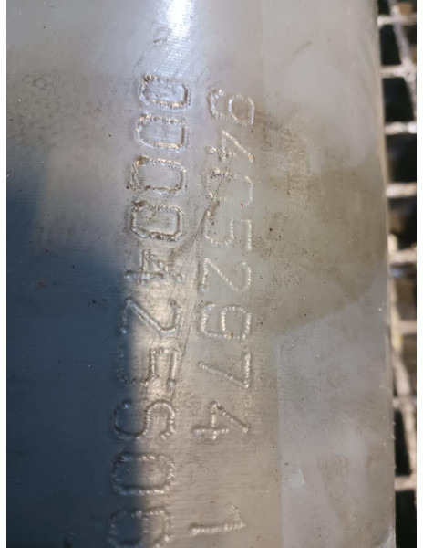 Liebherr R922 LC / R922 NLC / R922 SLC / R922 XLC - Hidraulikus henger: 2 kép. Liebherr R922 LC / R922 NLC / R922 SLC / R922 XLC - Hidraulikus henger: 2 kép.