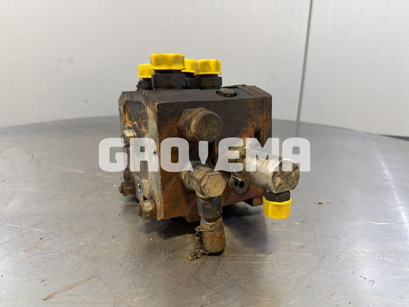 Liebherr R922 / R926 K-LC / R946 LC / R946 LC-V / R946 NLC / R922 Li / R922 LC / R922 ENGINE LIEBHERR / R926 LC / R920 / R920 LC / R920 N - Hidraulika: 3 kép. Liebherr R922 / R926 K-LC / R946 LC / R946 LC-V / R946 NLC / R922 Li / R922 LC / R922 ENGINE LIEBHERR / R926 LC / R920 / R920 LC / R920 N - Hidraulika: 3 kép.