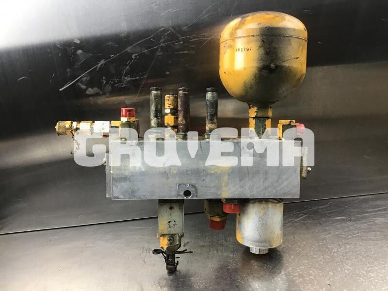 Liebherr R934B / R974B / R974 / R964B - Hidraulika: 2 kép. Liebherr R934B / R974B / R974 / R964B - Hidraulika: 2 kép.