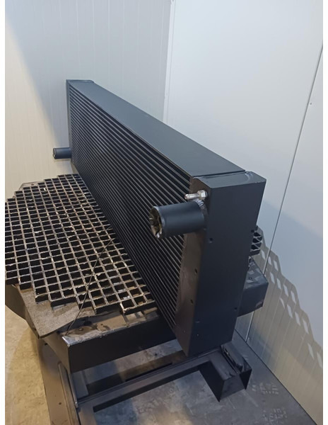 Liebherr R946 LC - Radiátor: 2 kép. Liebherr R946 LC - Radiátor: 2 kép.