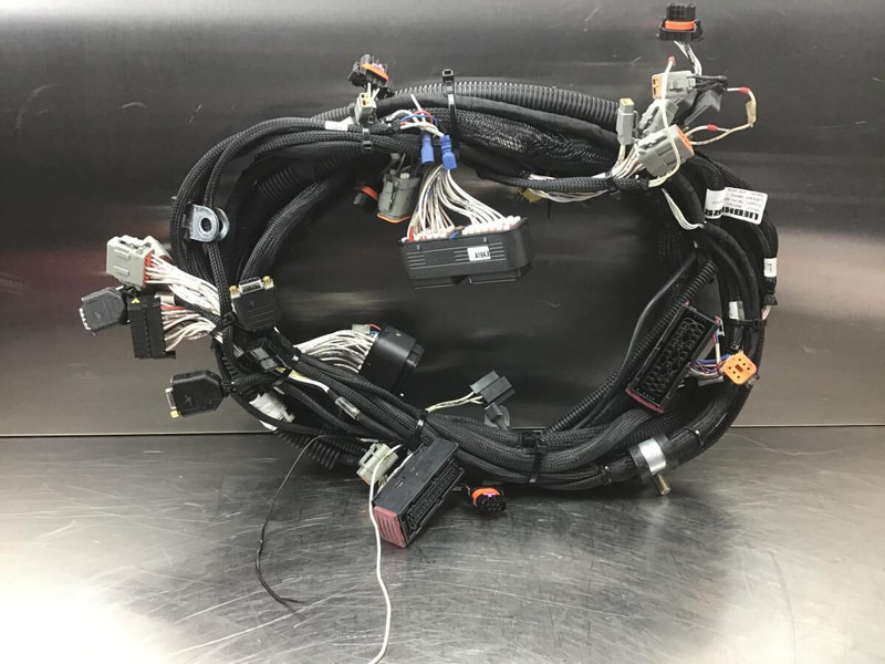 Liebherr R946 LC / R946 NLC - Kábel/ Kábelkorbácso: 2 kép. Liebherr R946 LC / R946 NLC - Kábel/ Kábelkorbácso: 2 kép.