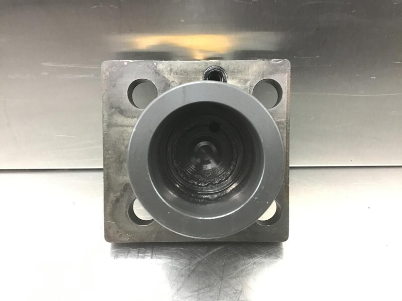 Liebherr R954B / R954C / R964B / R964C / R970 / A954B Li / A954C Li / R960 / R954HD / R956 LC / R966 / R976 LC / R966 LC / R964B-HD - Hidraulika: 2 kép. Liebherr R954B / R954C / R964B / R964C / R970 / A954B Li / A954C Li / R960 / R954HD / R956 LC / R966 / R976 LC / R966 LC / R964B-HD - Hidraulika: 2 kép.