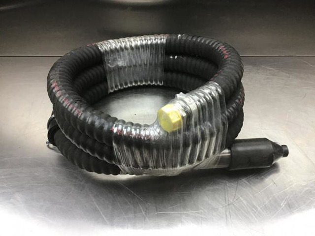 Liebherr Refuelling Hose - Légbeszívó cső: 1 kép. Liebherr Refuelling Hose - Légbeszívó cső: 1 kép.