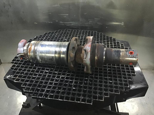 Hidraulika Liebherr Rotary Connection: 10 kép.