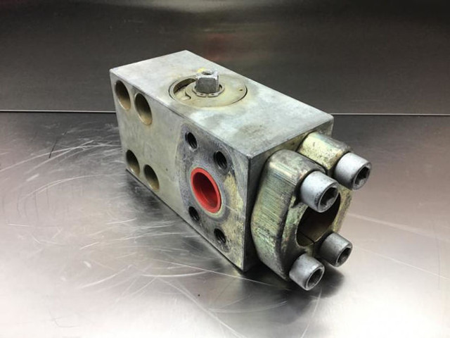 Liebherr Safety Valve - Szelep: 5 kép. Liebherr Safety Valve - Szelep: 5 kép.