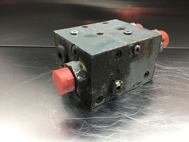 Liebherr Safety Valve - Szelep: 2 kép. Liebherr Safety Valve - Szelep: 2 kép.