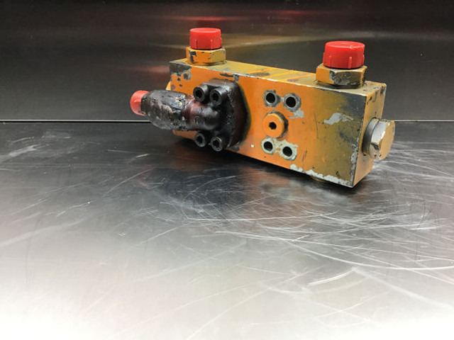 Liebherr Safety Valve - Szelep: 4 kép. Liebherr Safety Valve - Szelep: 4 kép.