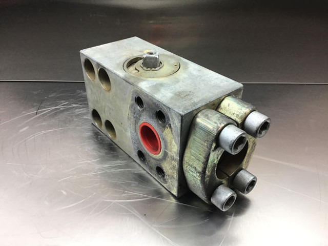 Liebherr Safety Valve - Szelep: 3 kép. Liebherr Safety Valve - Szelep: 3 kép.