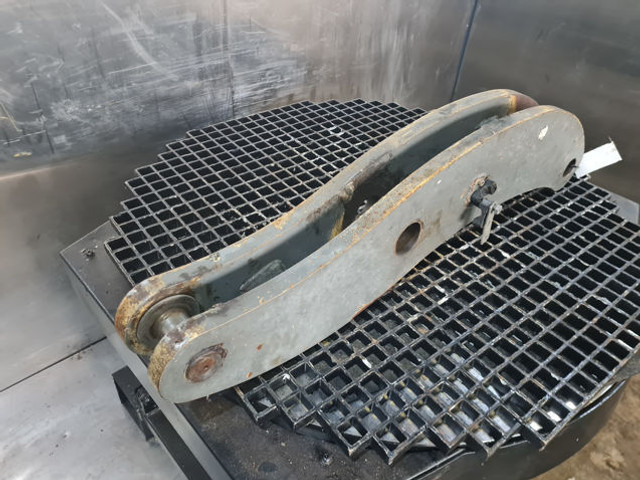 Liebherr Shift lever - Gyorscsatlakozó: 2 kép. Liebherr Shift lever - Gyorscsatlakozó: 2 kép.