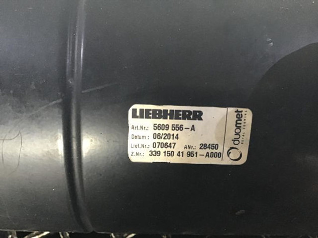 Liebherr Tank - Tágulási tartály: 3 kép. Liebherr Tank - Tágulási tartály: 3 kép.